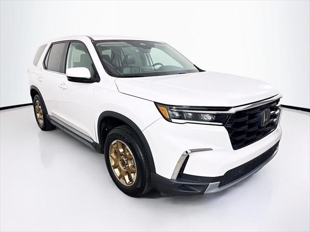 used 2024 Honda Pilot car, priced at $34,299