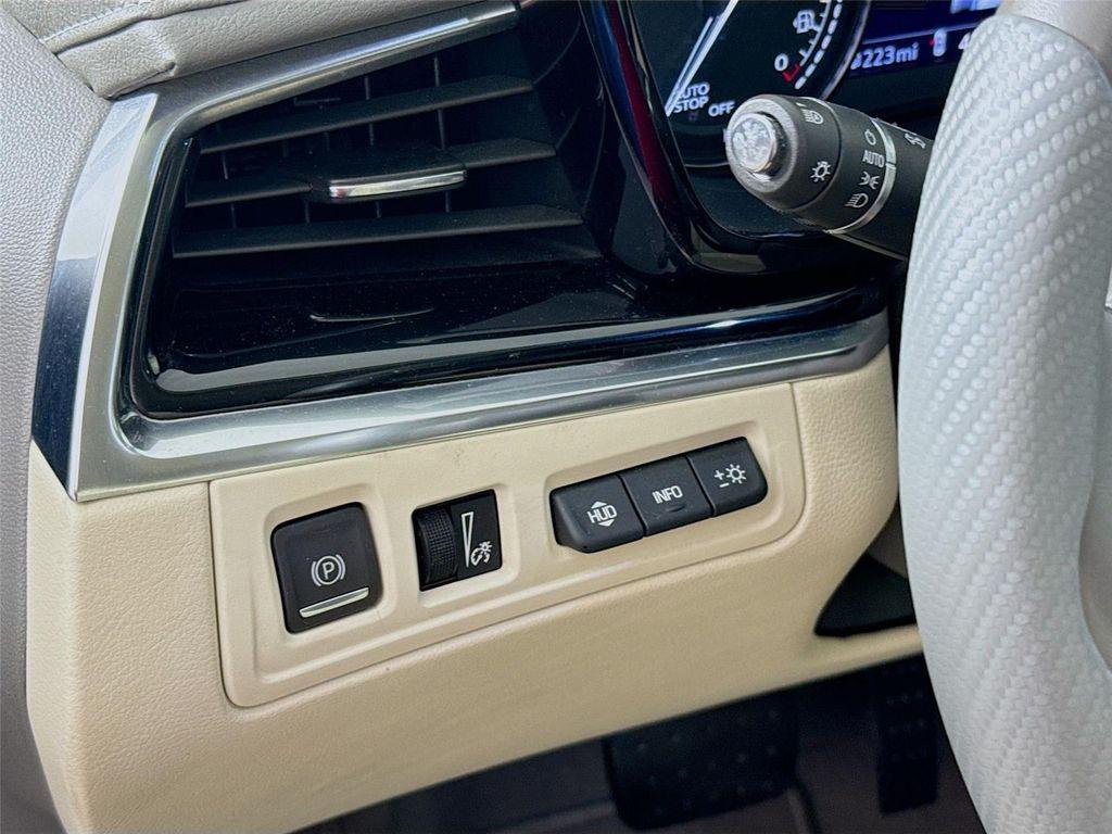 used 2021 Cadillac XT6 car, priced at $31,000
