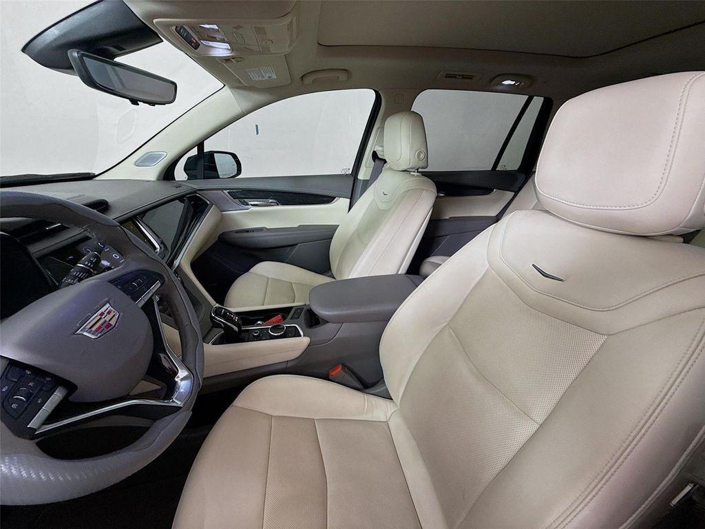 used 2021 Cadillac XT6 car, priced at $31,000