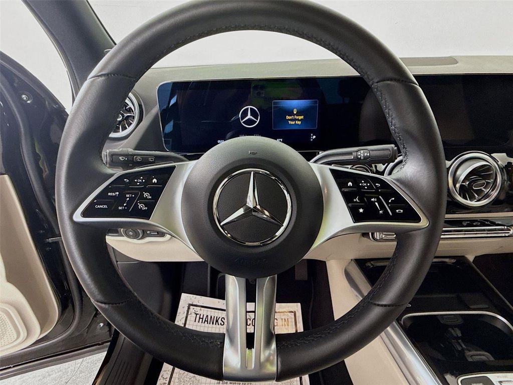 used 2025 Mercedes-Benz GLA 250 car, priced at $35,997