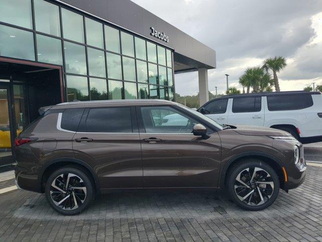 new 2024 Mitsubishi Outlander car, priced at $29,990