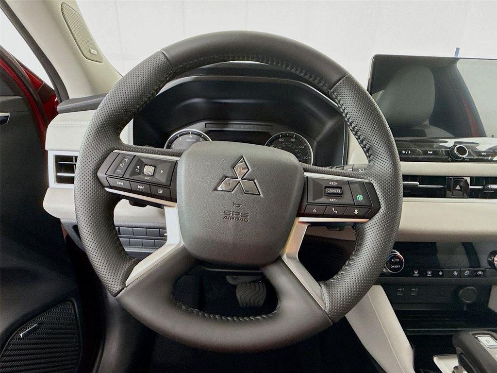 new 2025 Mitsubishi Outlander car, priced at $32,150