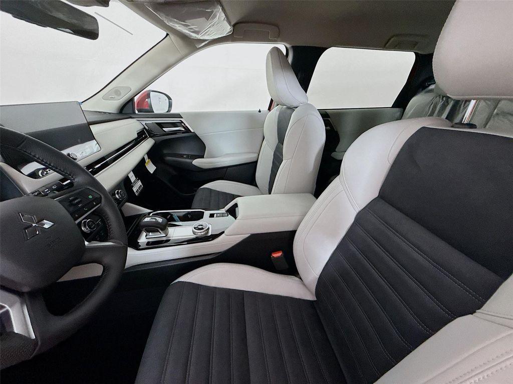 new 2025 Mitsubishi Outlander car, priced at $32,150