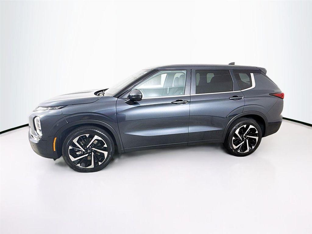 used 2024 Mitsubishi Outlander car, priced at $25,994