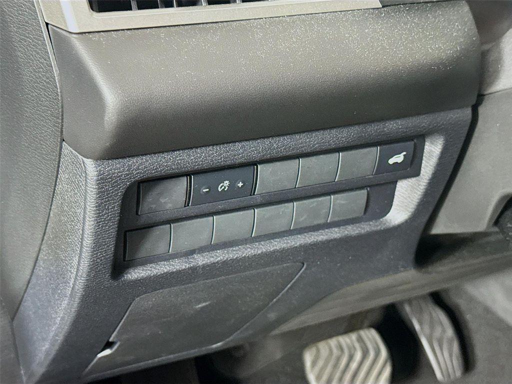 used 2024 Mitsubishi Outlander car, priced at $25,994