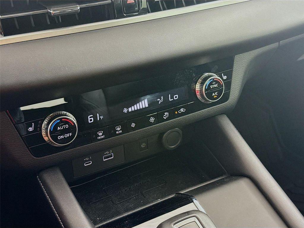 used 2024 Mitsubishi Outlander car, priced at $25,994
