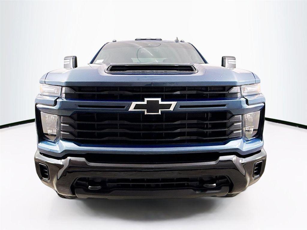 used 2024 Chevrolet Silverado 2500 car, priced at $50,299