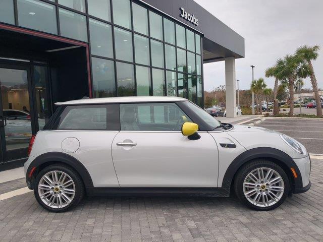 used 2023 MINI Hardtop car, priced at $20,890