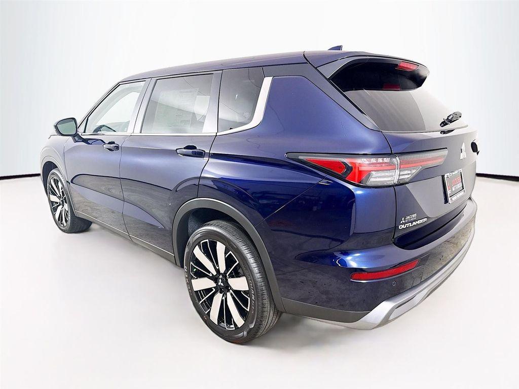 new 2025 Mitsubishi Outlander car, priced at $30,945