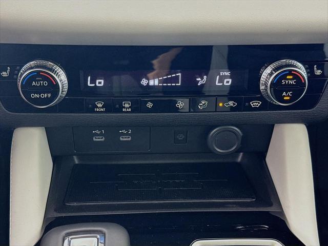 new 2025 Mitsubishi Outlander car