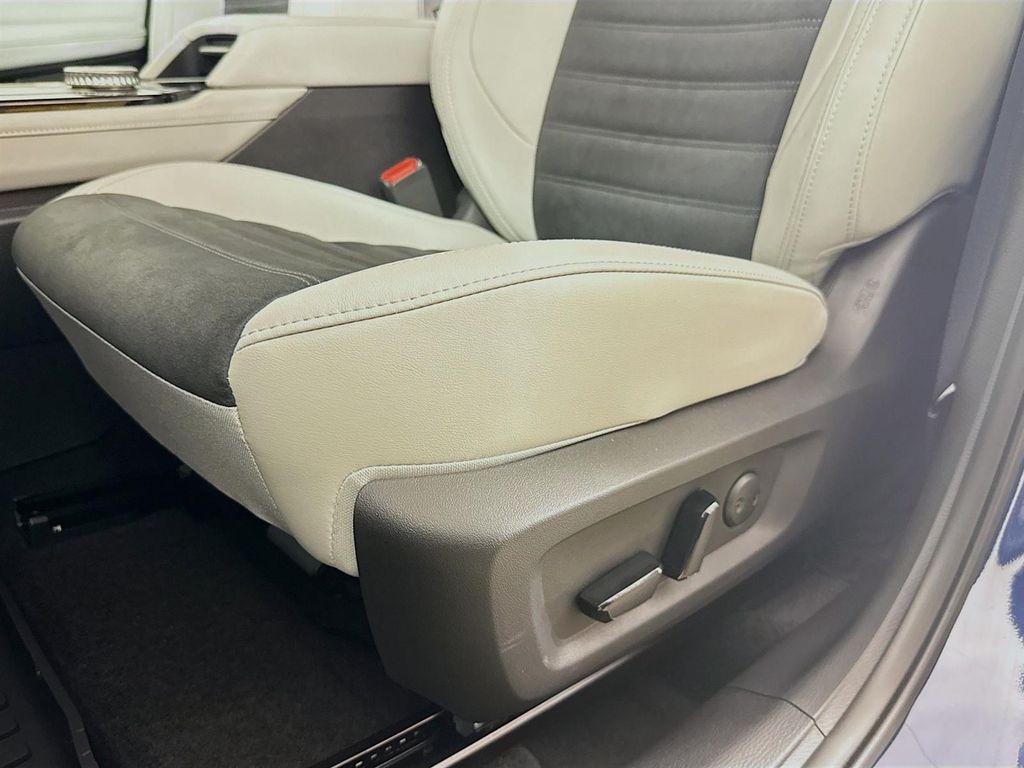 new 2025 Mitsubishi Outlander car, priced at $30,945
