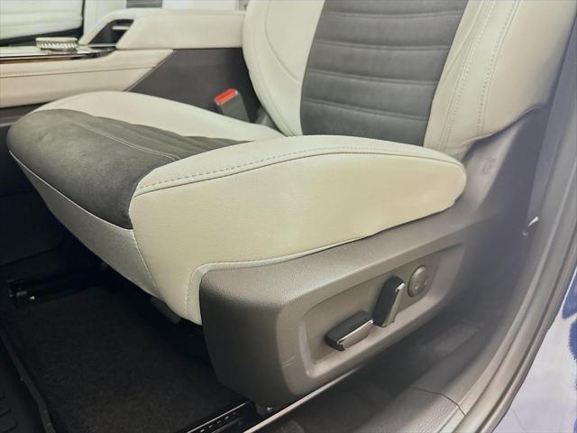 new 2025 Mitsubishi Outlander car