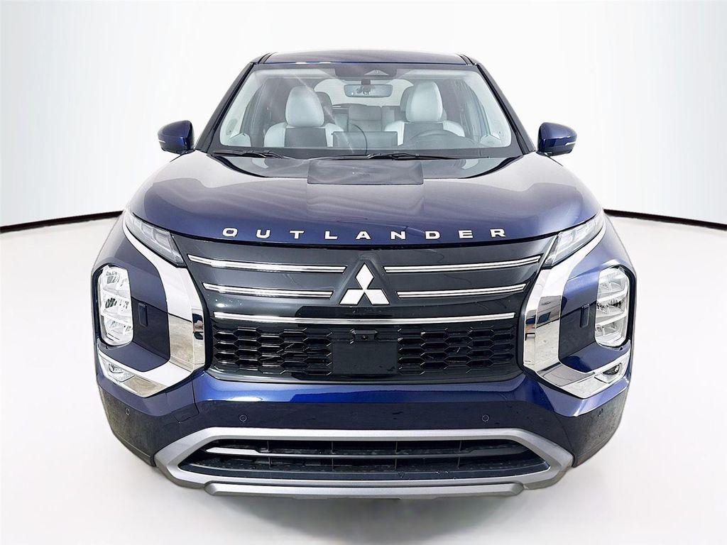 new 2025 Mitsubishi Outlander car, priced at $30,945