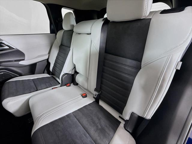 new 2025 Mitsubishi Outlander car