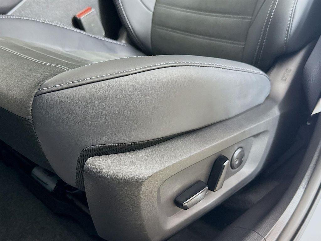 new 2025 Mitsubishi Outlander car, priced at $37,310