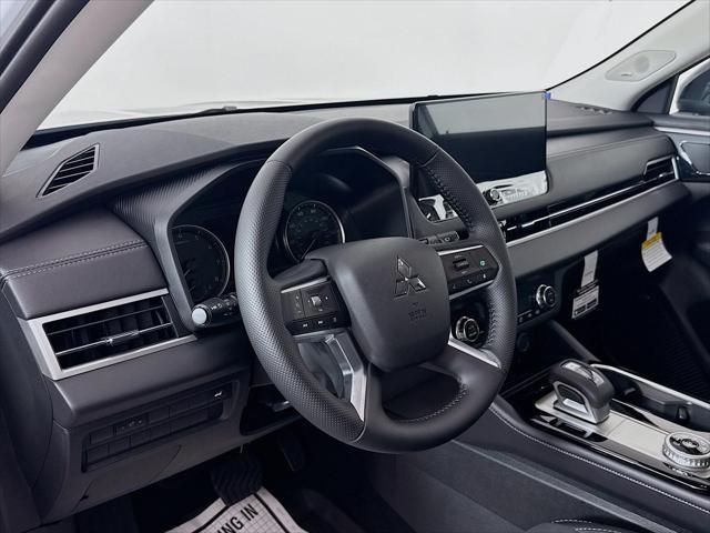 new 2025 Mitsubishi Outlander car, priced at $38,810