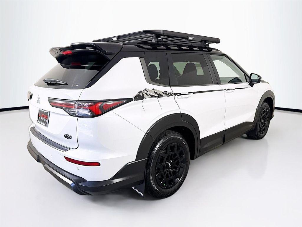 new 2025 Mitsubishi Outlander car, priced at $37,310