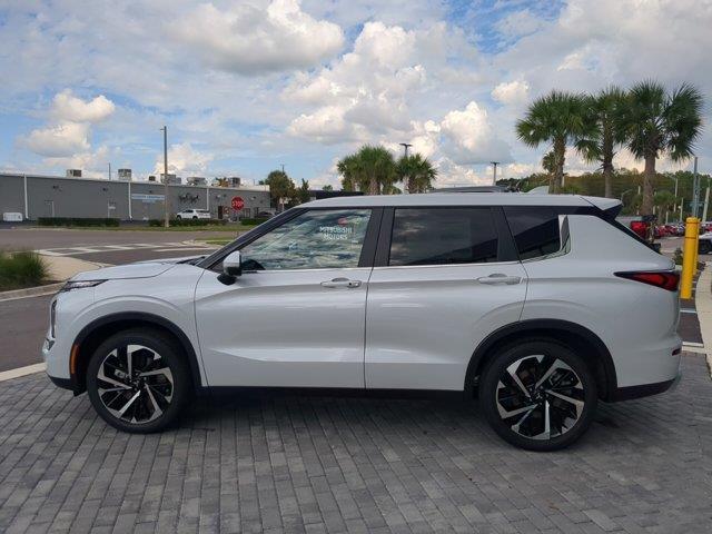 new 2024 Mitsubishi Outlander car, priced at $27,110