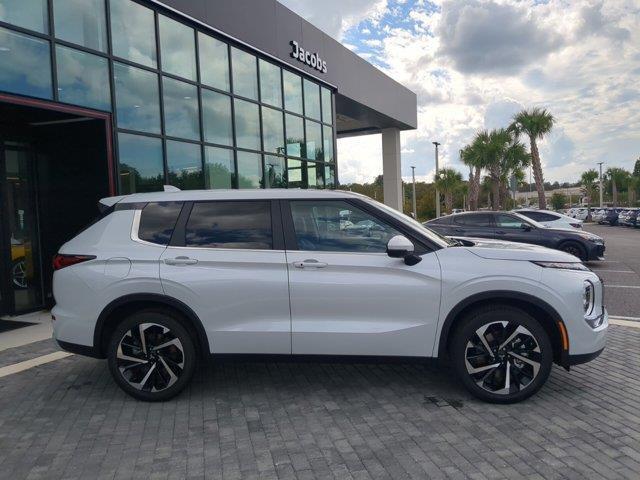 new 2024 Mitsubishi Outlander car, priced at $27,110