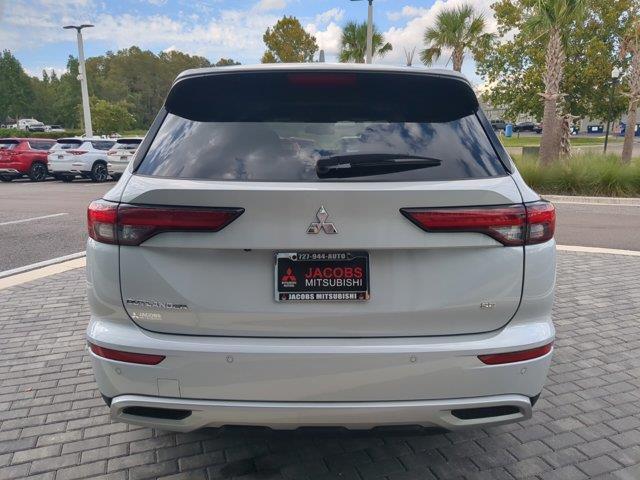 new 2024 Mitsubishi Outlander car, priced at $27,110