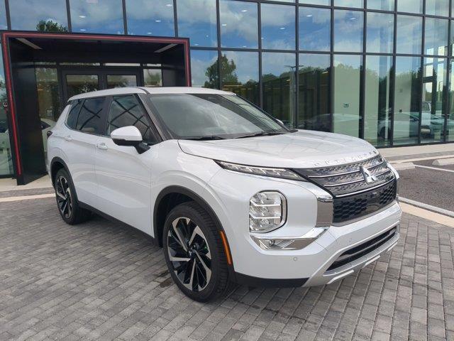 new 2024 Mitsubishi Outlander car, priced at $27,110