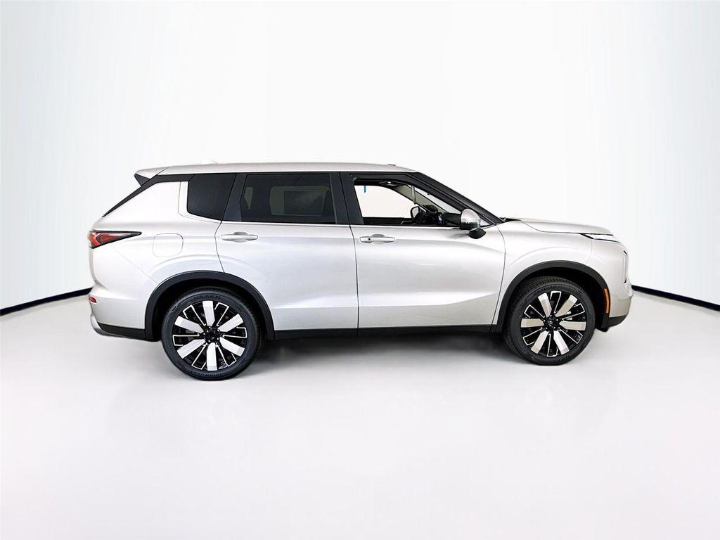 new 2025 Mitsubishi Outlander car, priced at $32,975