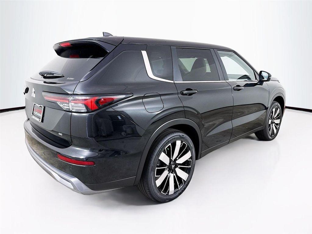 new 2025 Mitsubishi Outlander car, priced at $31,540