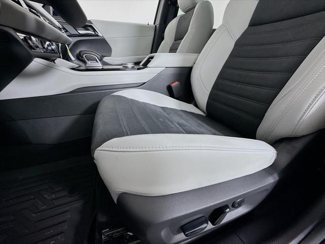 new 2025 Mitsubishi Outlander car