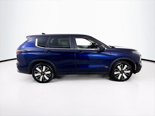 new 2025 Mitsubishi Outlander car
