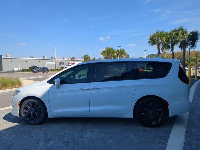 used 2019 Chrysler Pacifica car, priced at $18,990