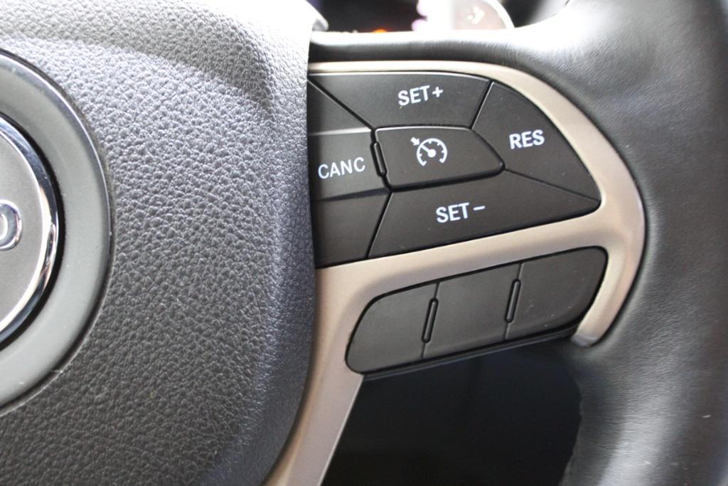 used 2014 Jeep Grand Cherokee car, priced at $13,988
