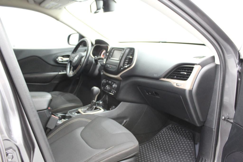 used 2016 Jeep Cherokee car, priced at $12,388