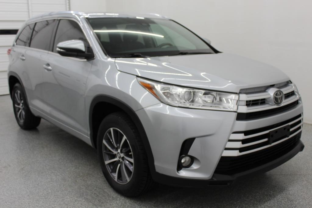 used 2018 Toyota Highlander car, priced at $21,688