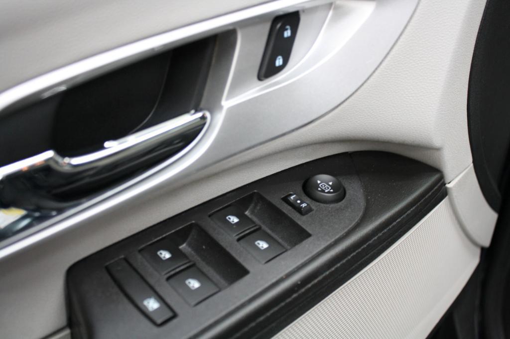 used 2015 Chevrolet Equinox car, priced at $11,788