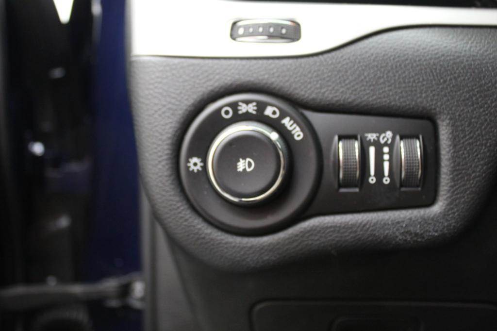 used 2016 Jeep Cherokee car, priced at $12,888