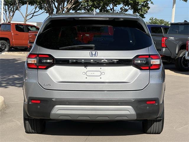 used 2025 Honda Pilot car, priced at $42,844