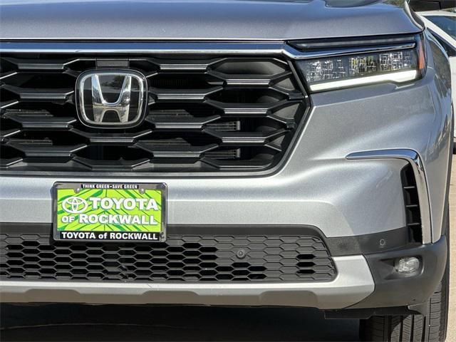 used 2025 Honda Pilot car, priced at $42,844