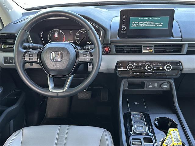 used 2025 Honda Pilot car, priced at $42,844