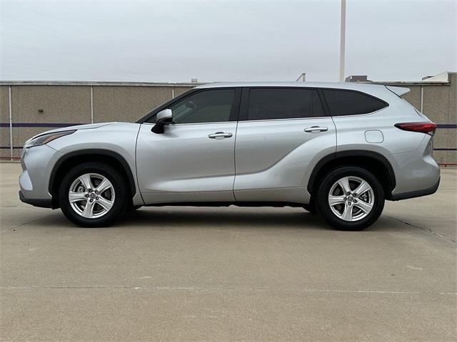 used 2023 Toyota Highlander Hybrid car, priced at $35,950