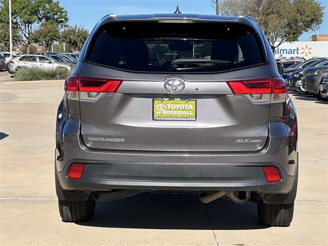 used 2019 Toyota Highlander car, priced at $27,250