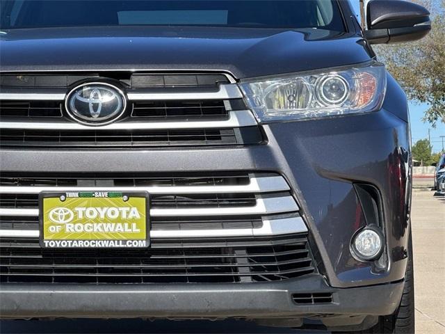 used 2019 Toyota Highlander car, priced at $27,250