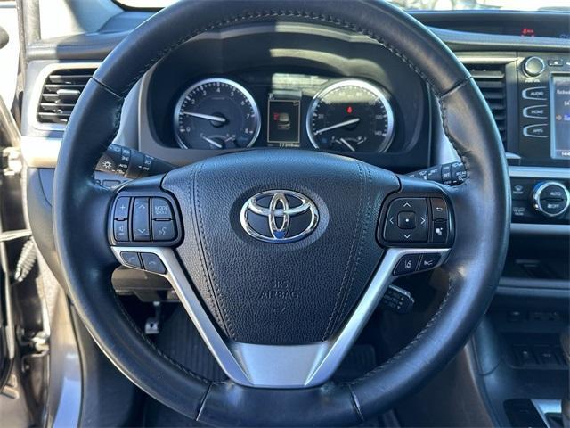 used 2019 Toyota Highlander car, priced at $27,250