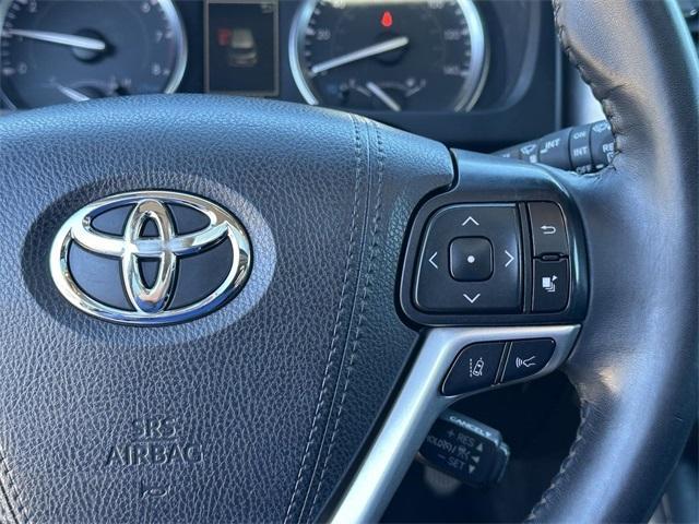 used 2019 Toyota Highlander car, priced at $27,250