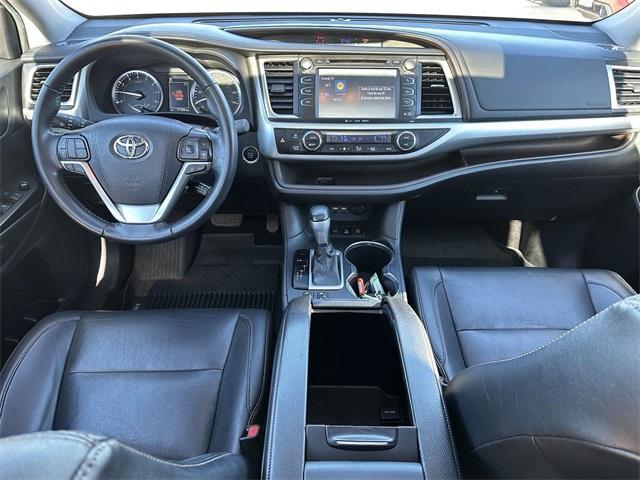 used 2019 Toyota Highlander car, priced at $27,250