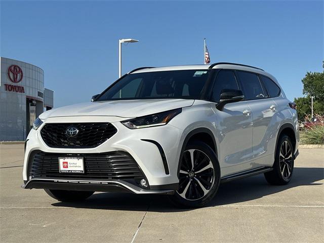 used 2022 Toyota Highlander car, priced at $34,995