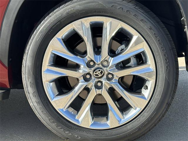new 2025 Toyota Highlander car, priced at $52,373
