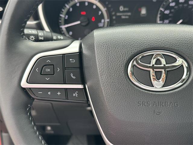 used 2024 Toyota Highlander car, priced at $36,985