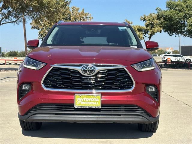 used 2020 Toyota Highlander car, priced at $32,600