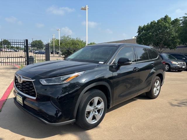 used 2021 Toyota Highlander car, priced at $29,500