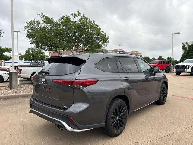 used 2023 Toyota Highlander car, priced at $39,408